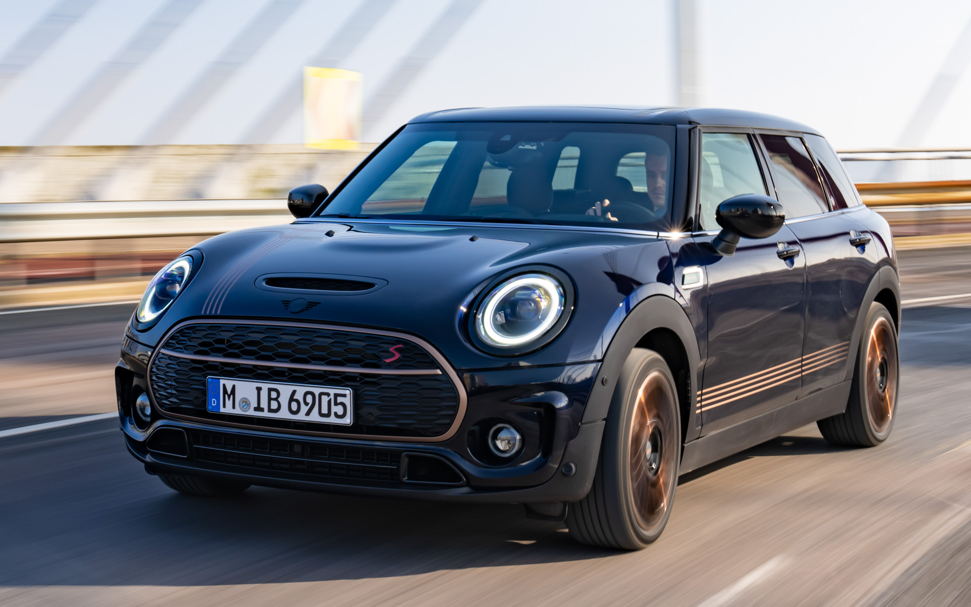 限定車「MINI クラブマン ファイナルエディション」