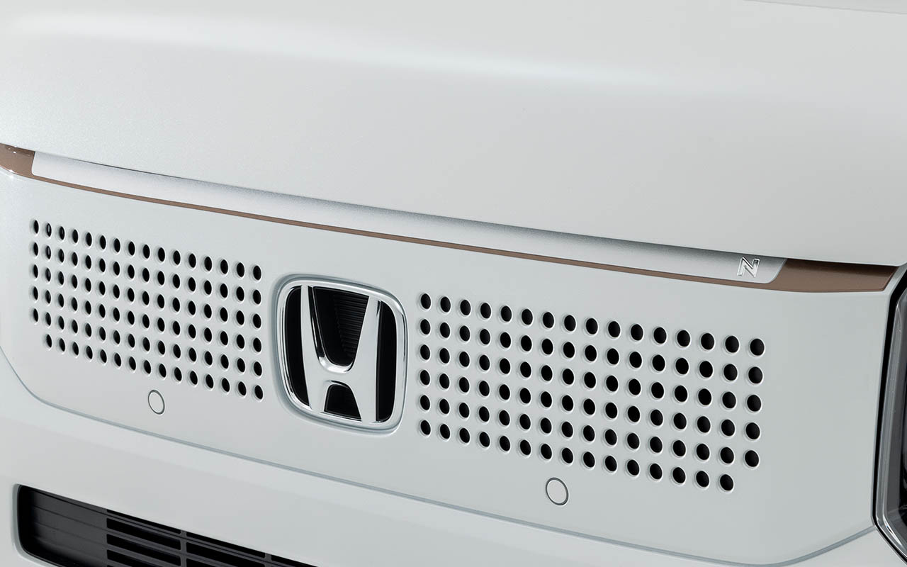 デカール フロント＆サイド（フロントグリル用＋フロント・リアサイドドア各左右用5枚セット：3万5200円）