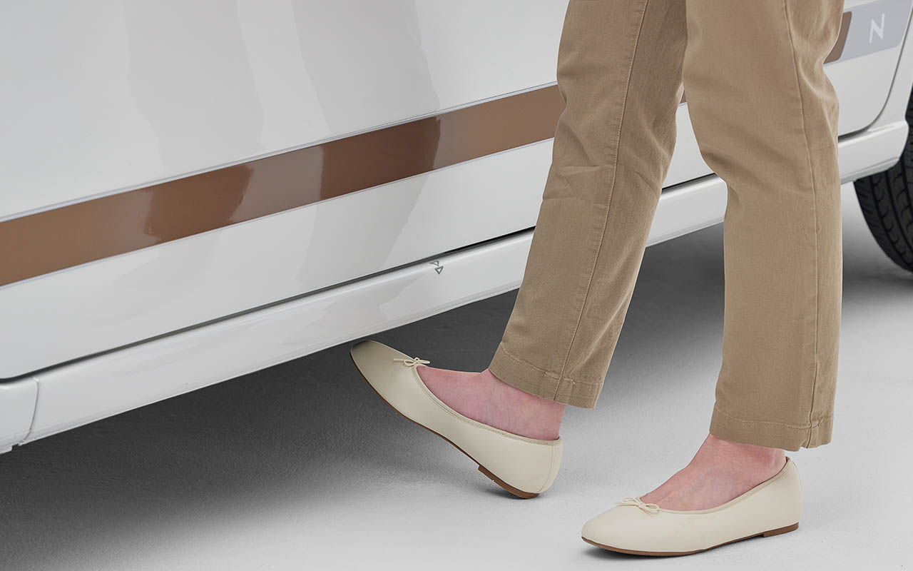 ハンズフリースライドドア（2万9700円）