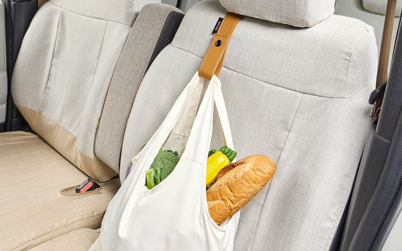 シートカバー（ファブリック/フロント・リアセット：2万8600円）