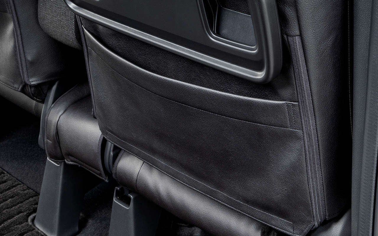 シートカバー（合皮製/フロント・リアセット：5万1700円）