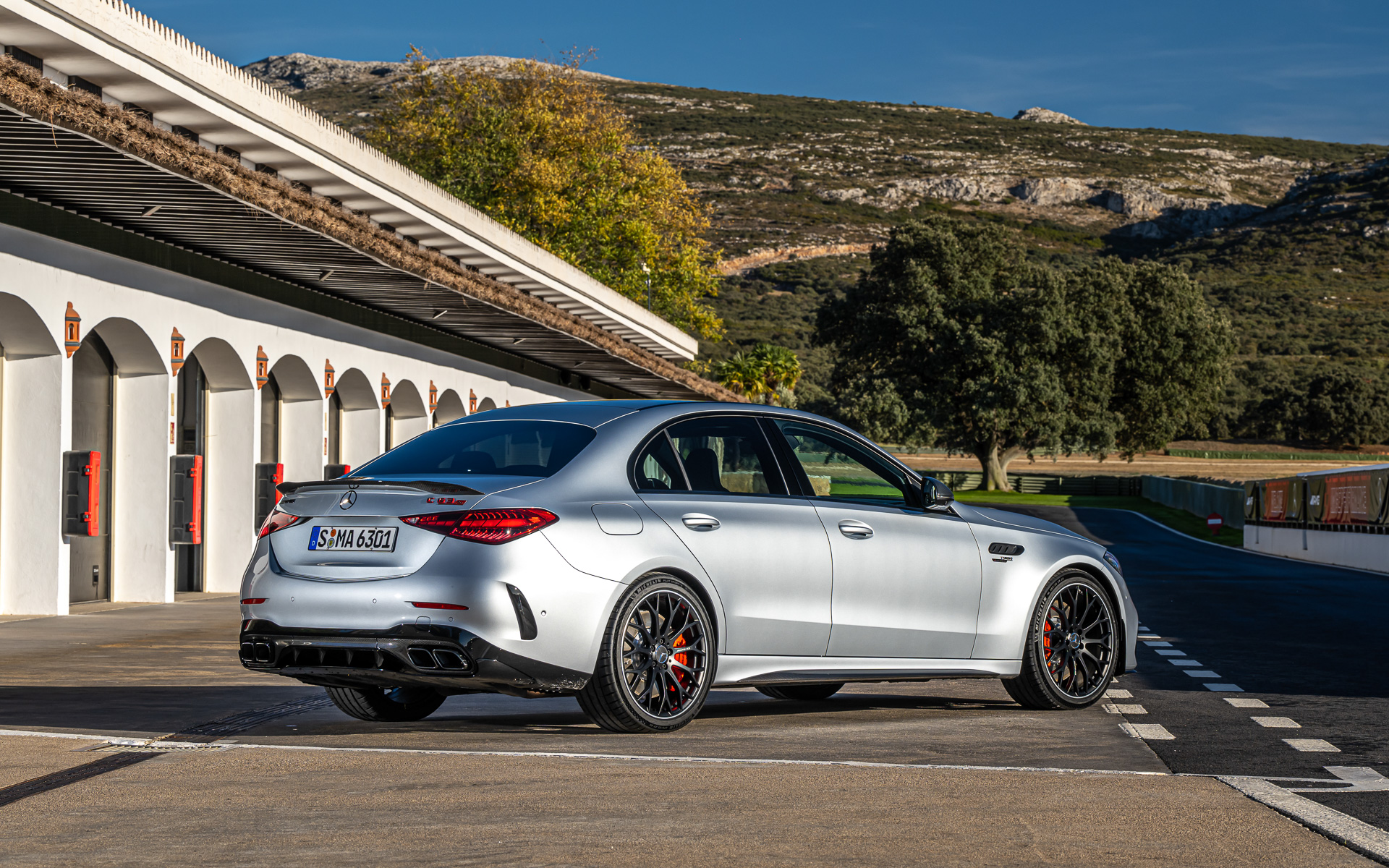 メルセデスAMG C 63 S E PERFORMANCE