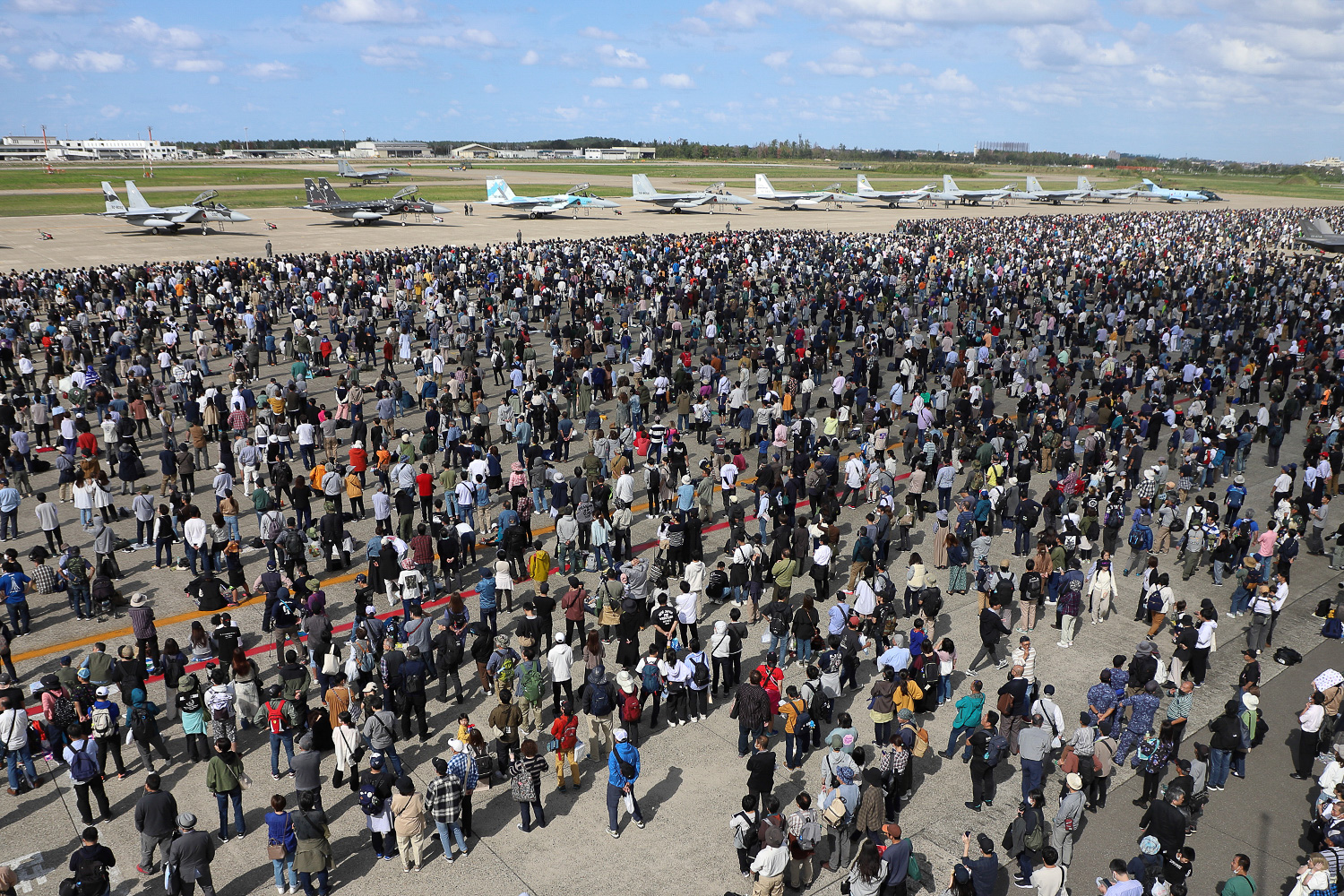室屋選手のパフォーマンスを楽しむ5万人の観衆