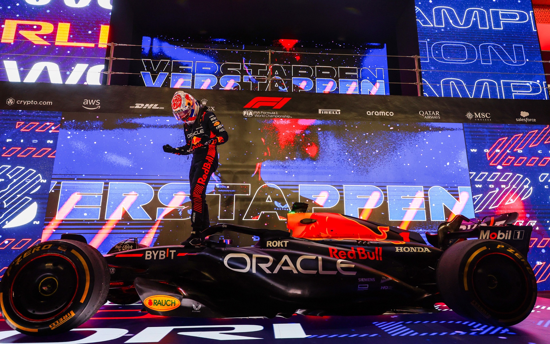 マックス・フェルスタッペン選手がF1ドライバーズチャンピオン3連覇を達成