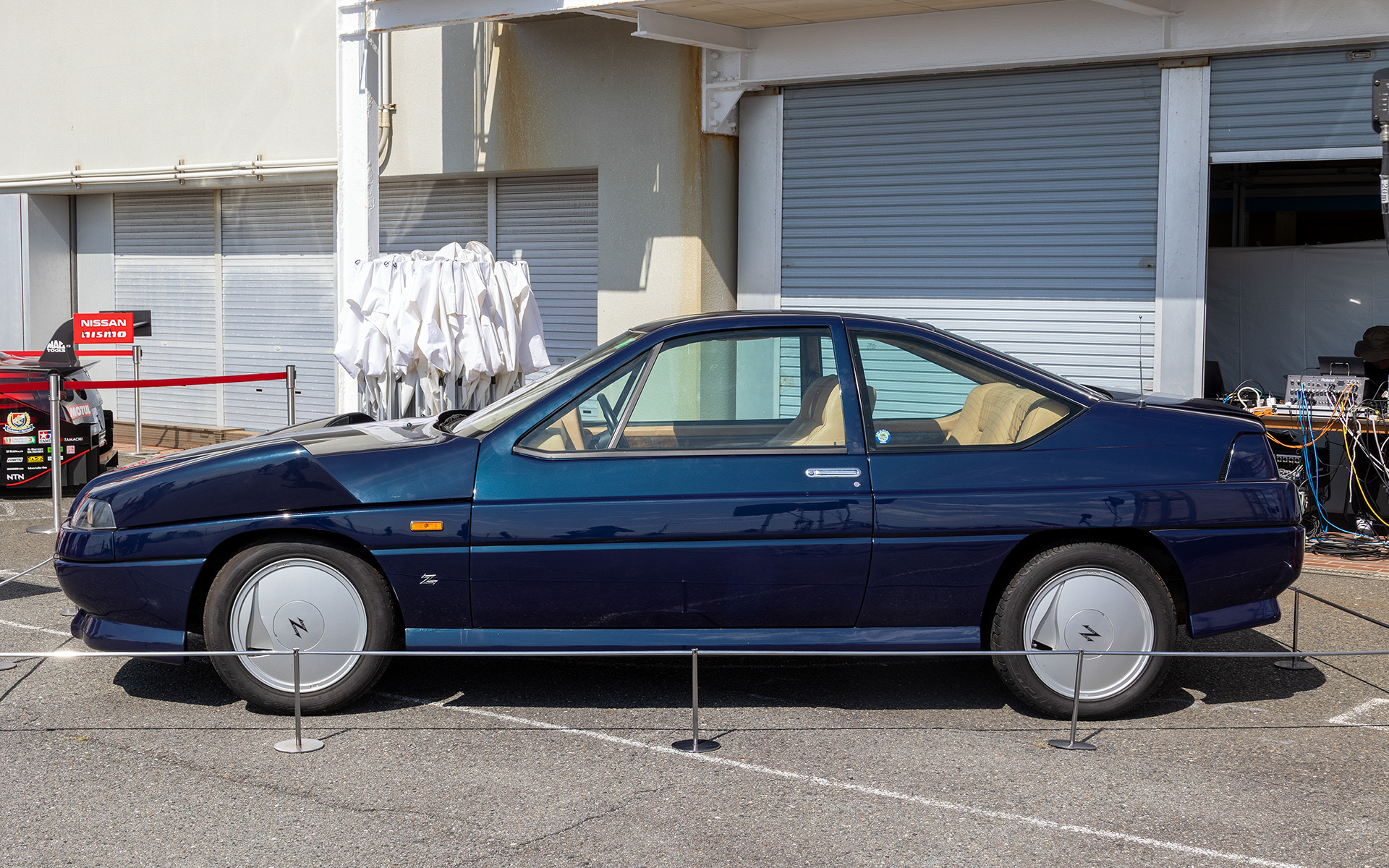 オーテックザガート ステルビオの側面