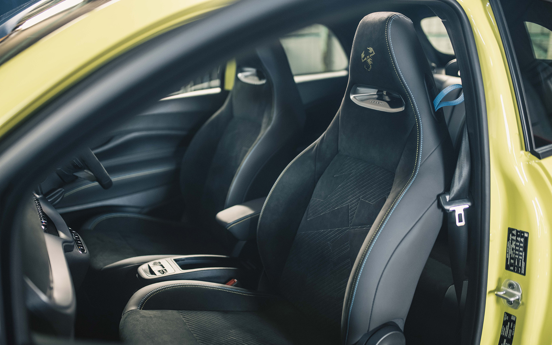 アバルト 500eのインテリア