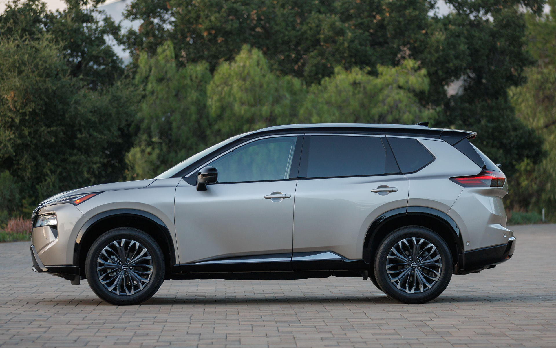 日産、米国で2024モデルの「ローグ」（日本名：エクストレイル）公開