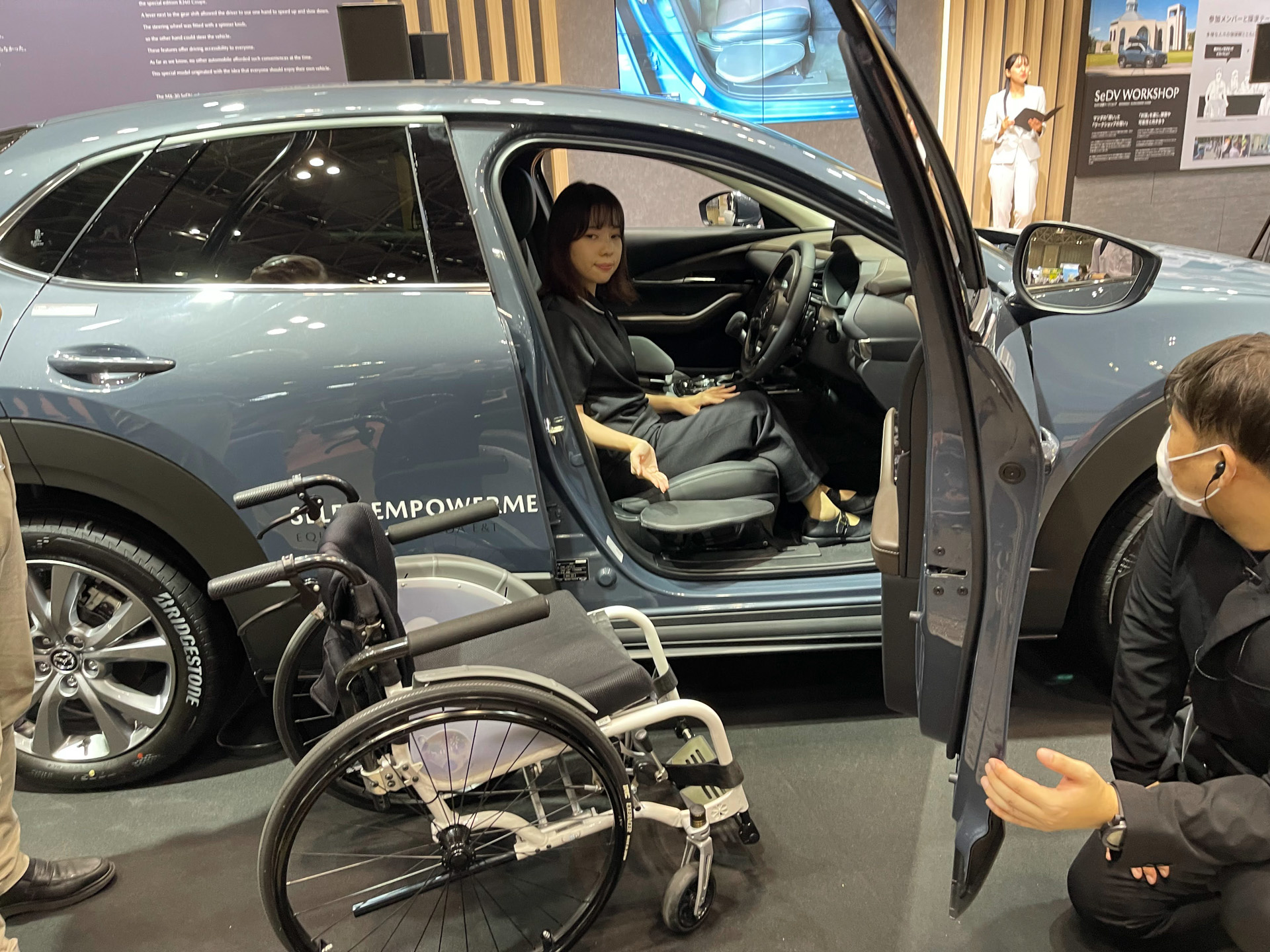 参考出品の「CX-30 SeDV」は、来年の発売を目指しているとのこと