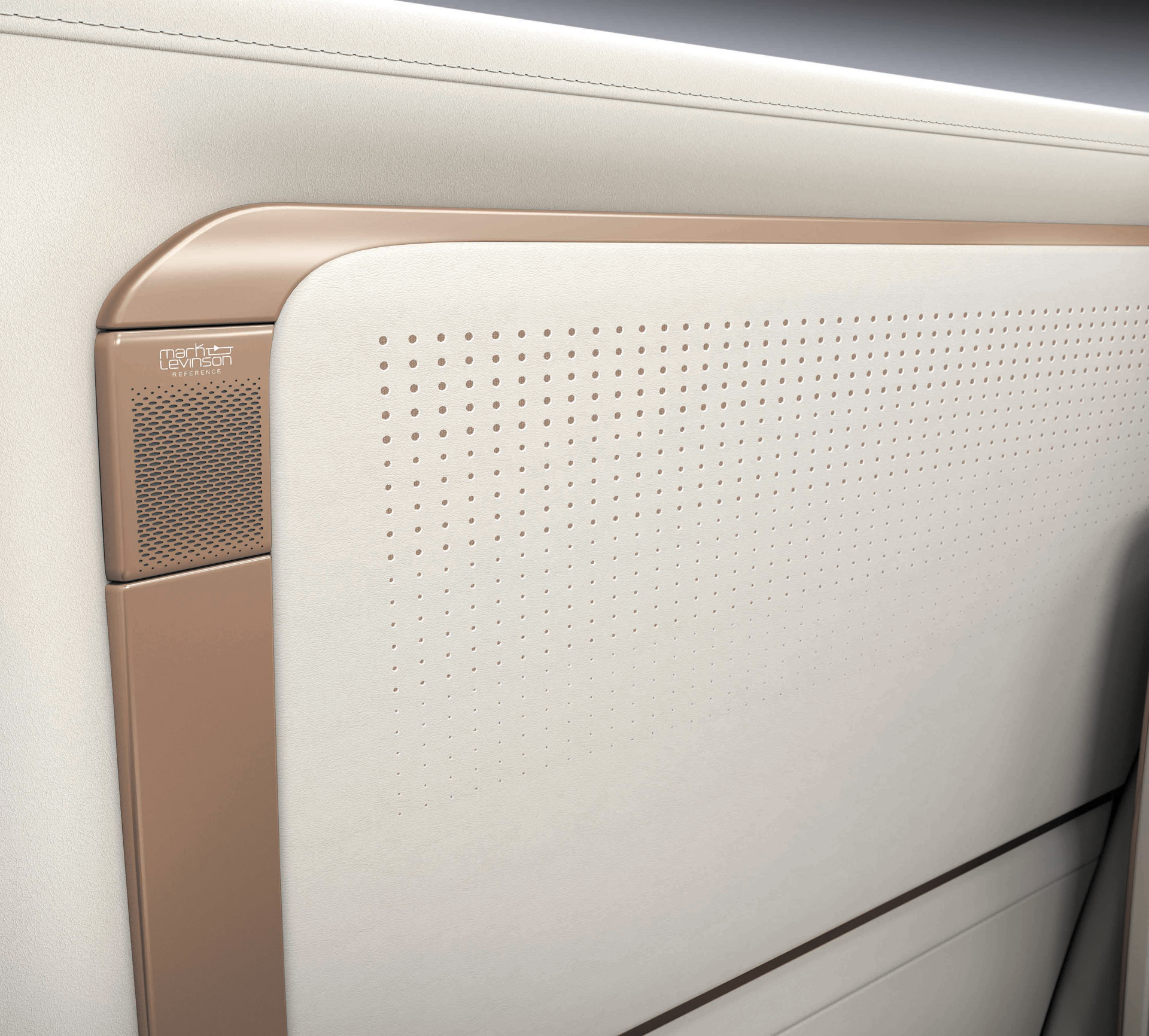 インテリアカラー：ソリスホワイト（内装加飾：サテンカッパー）