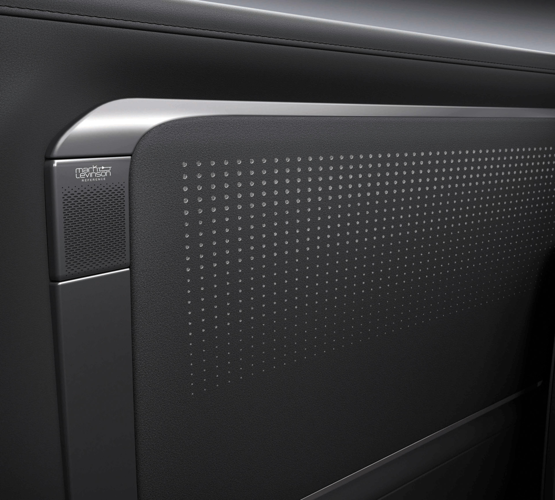 インテリアカラー：ブラック（内装加飾：サテンシルバー）