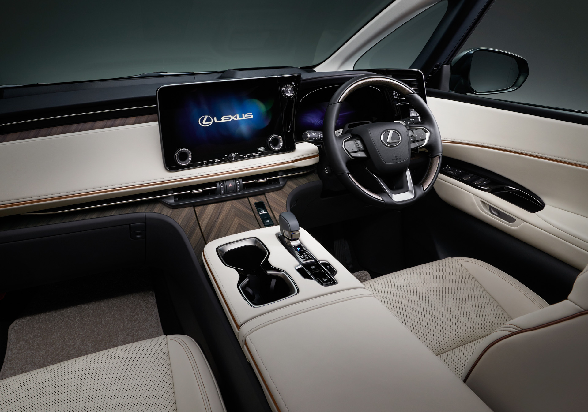 フロント席（インテリアカラー：ソリスホワイト）