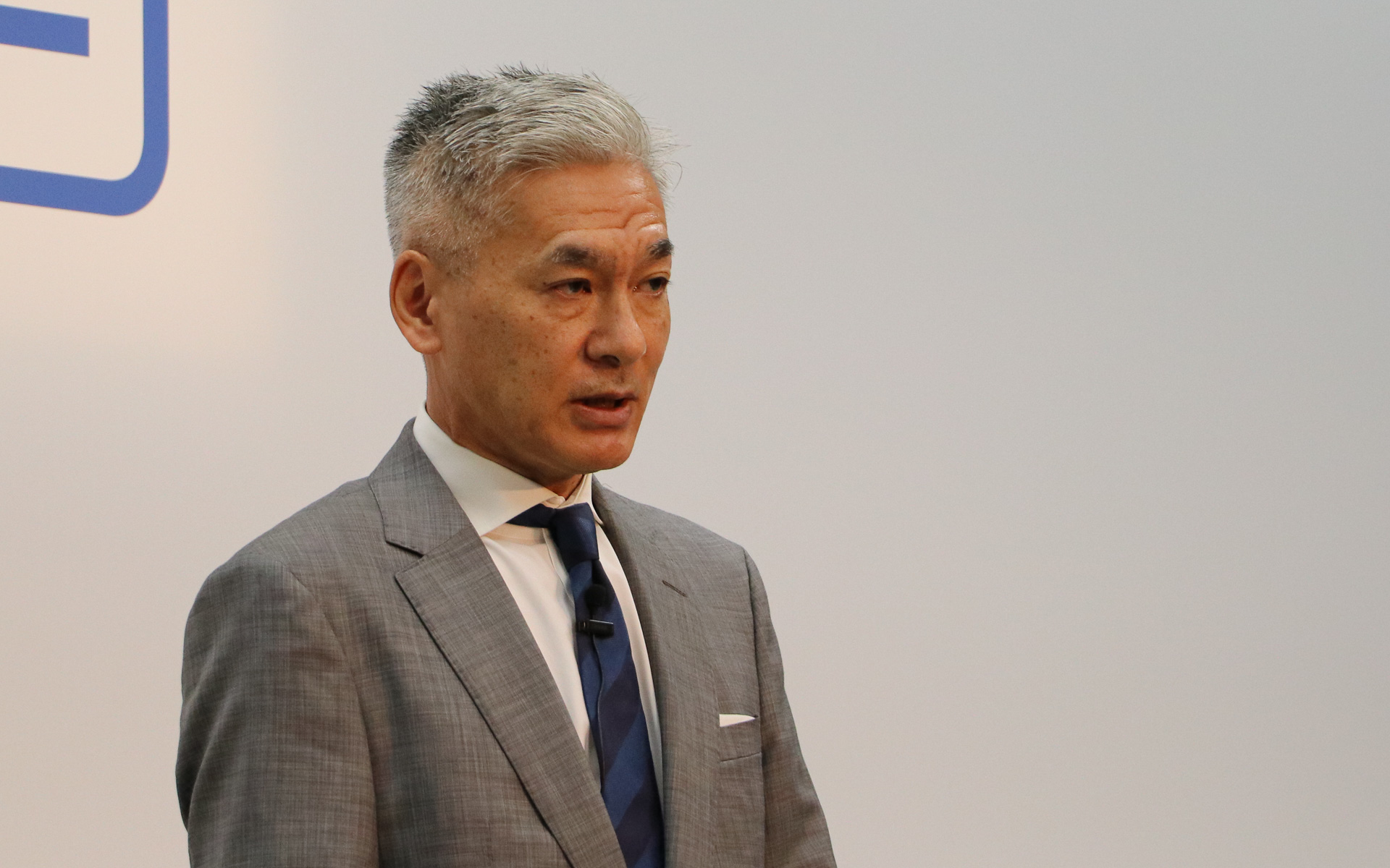 質疑に回答する本田技研工業株式会社 コーポレート戦略本部 コーポレート事業開発統括部 エグゼクティブチーフエンジニア 億康徳氏