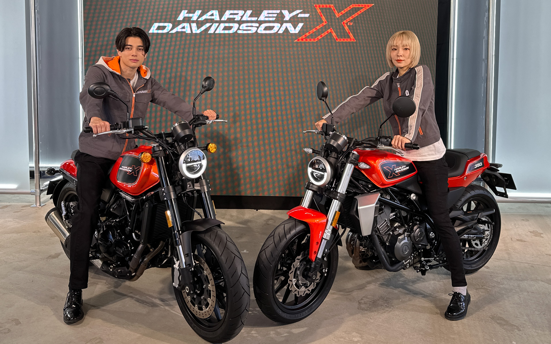 ハーレーダビッドソンのXシリーズ「X500」（左）「X350」（右）