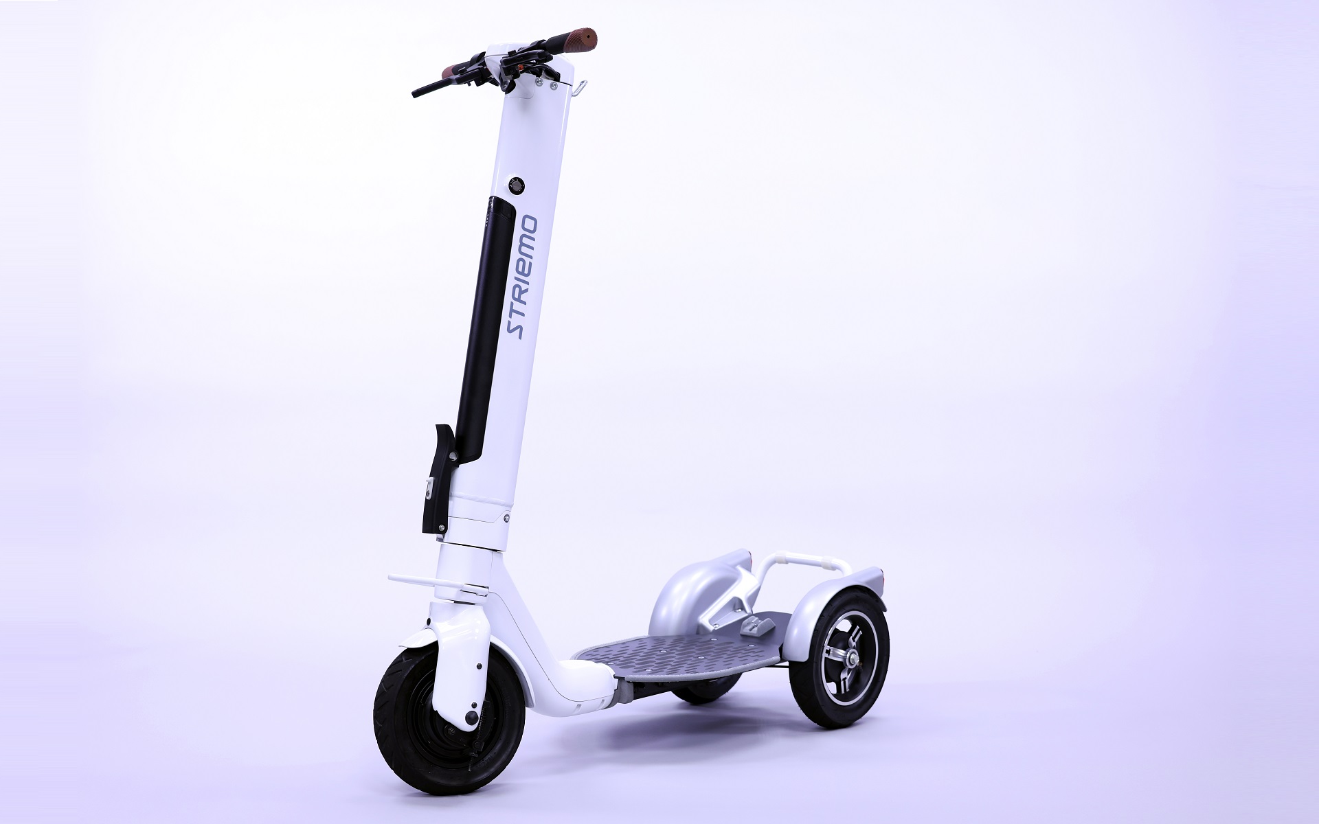 IGNITION発のベンチャー企業第2号「ストリーモ」が開発した1人乗りの電動三輪マイクロモビリティ「Striemo（ストリーモ）」