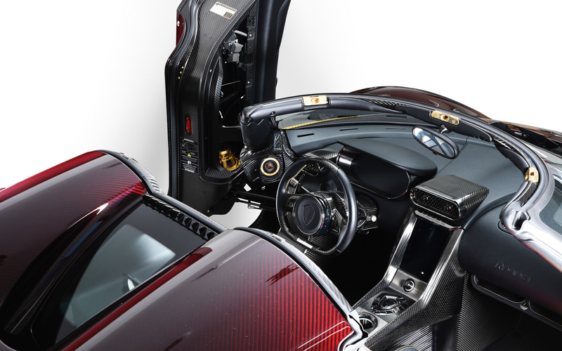 ビーウィズ、次世代スピーカー「コンフィデンス ゼン」を装着した