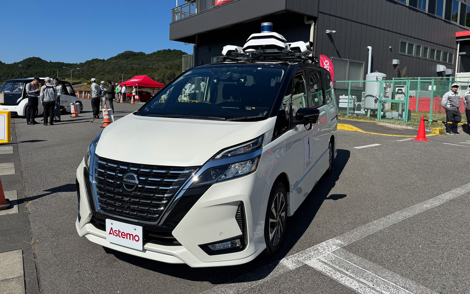 マルチカメラAI演算で360度ステレオビジョンを実現する日立アステモの実験車