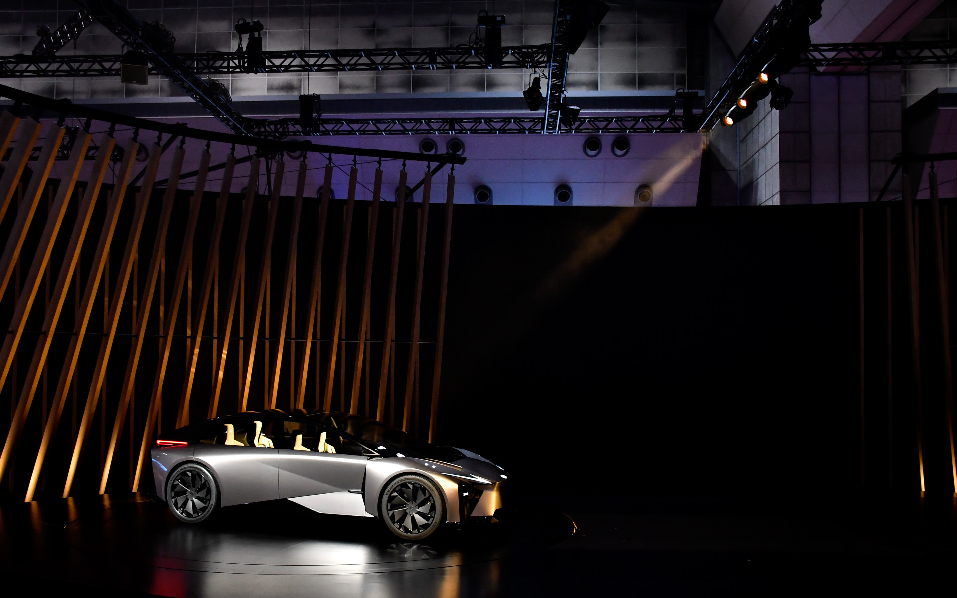 レクサスのプレスカンファレンス