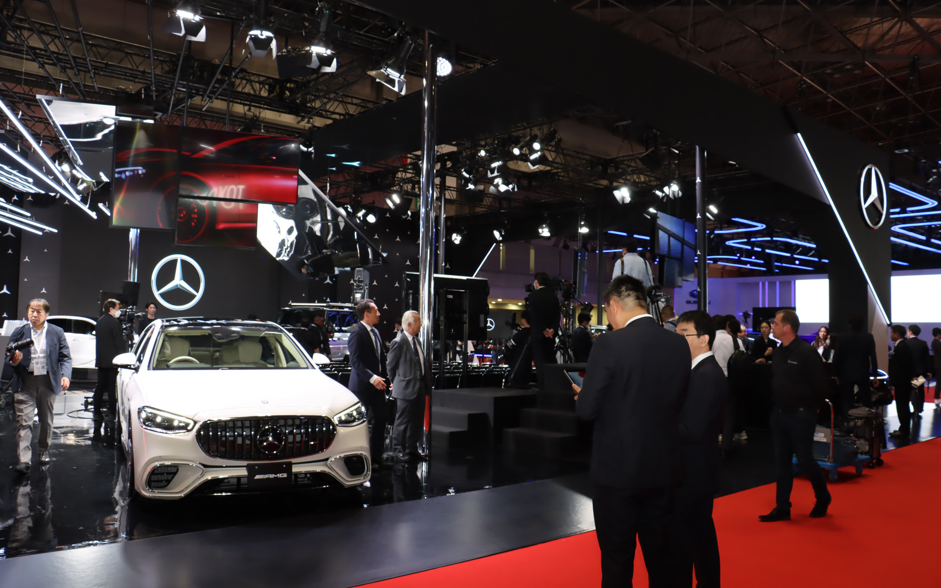 東展示棟1～3ホール・EP13にあるメルセデス・ベンツブース