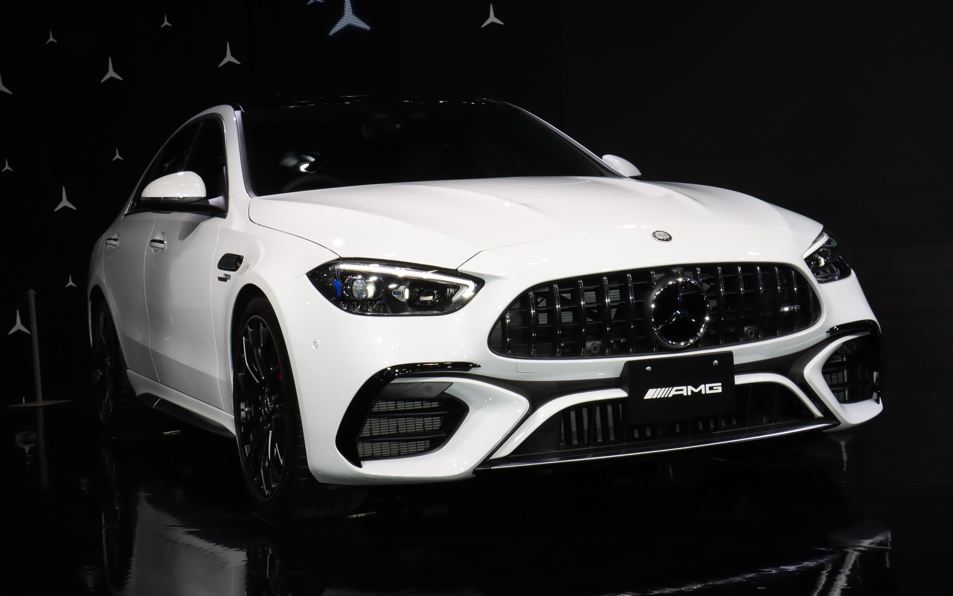 「メルセデスAMG C 63 S E PERFORMANCE」