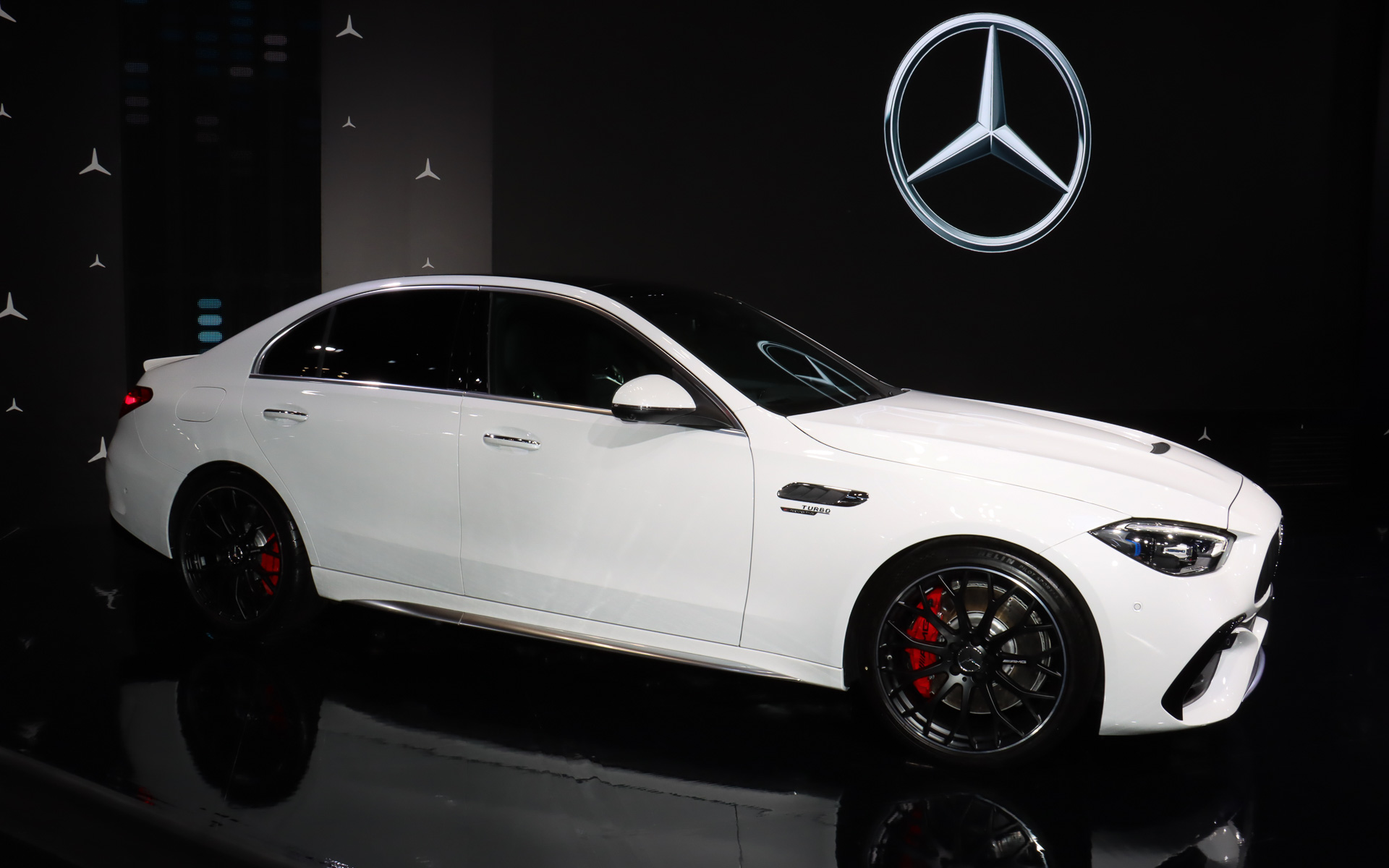 「メルセデスAMG C 63 S E PERFORMANCE」