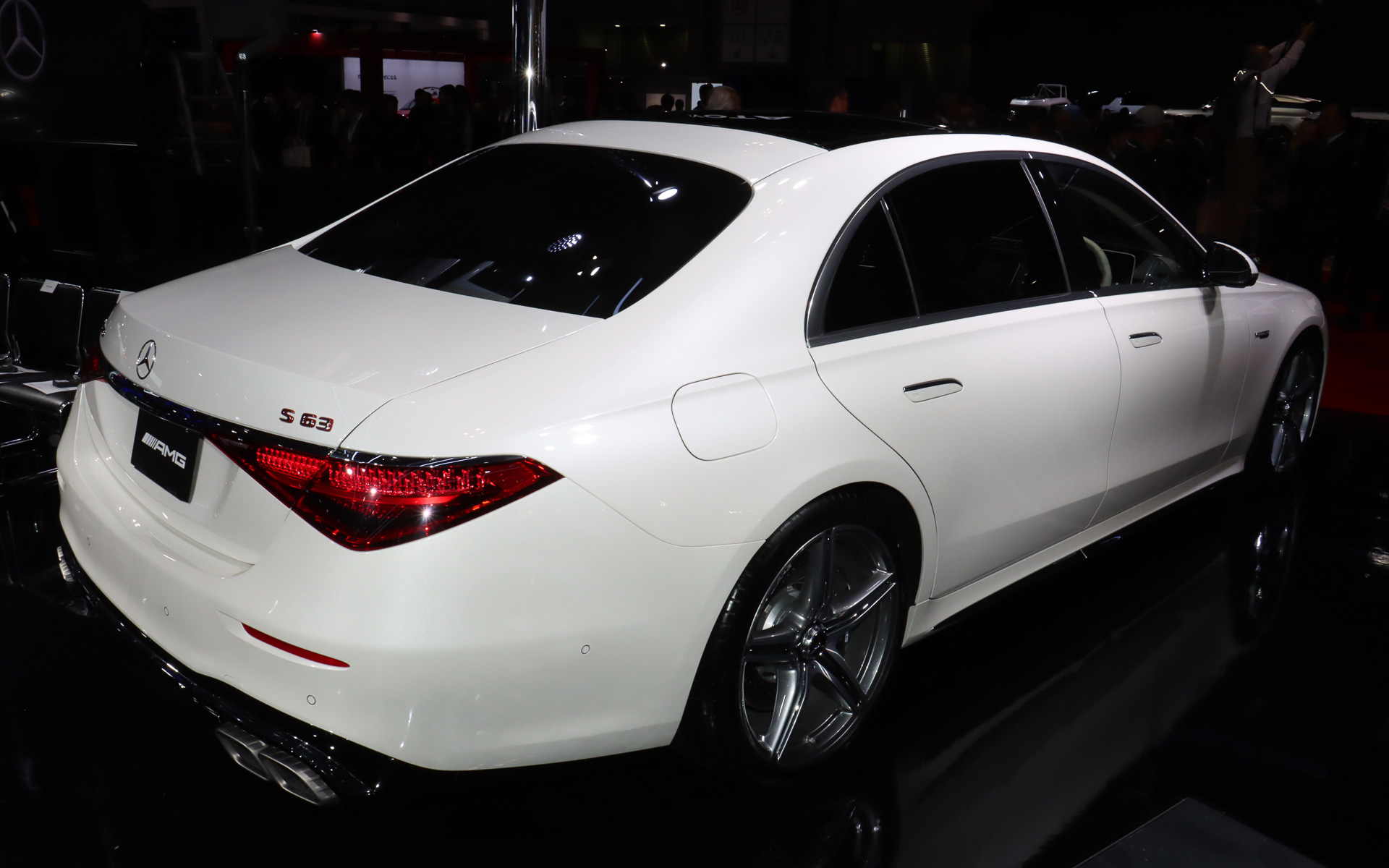 「メルセデスAMG S 63 E PERFORMANCE」