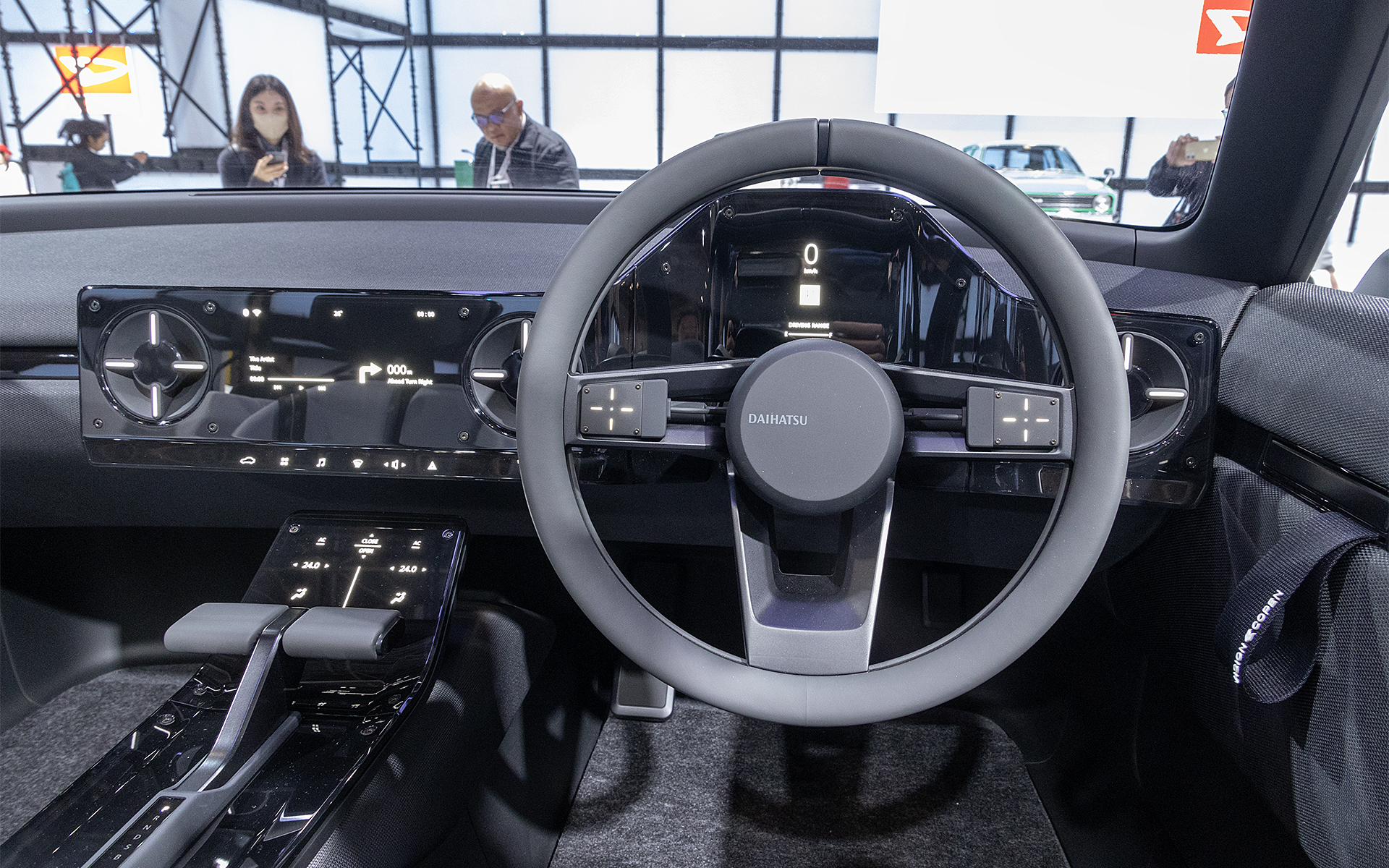 ステアリングまわり