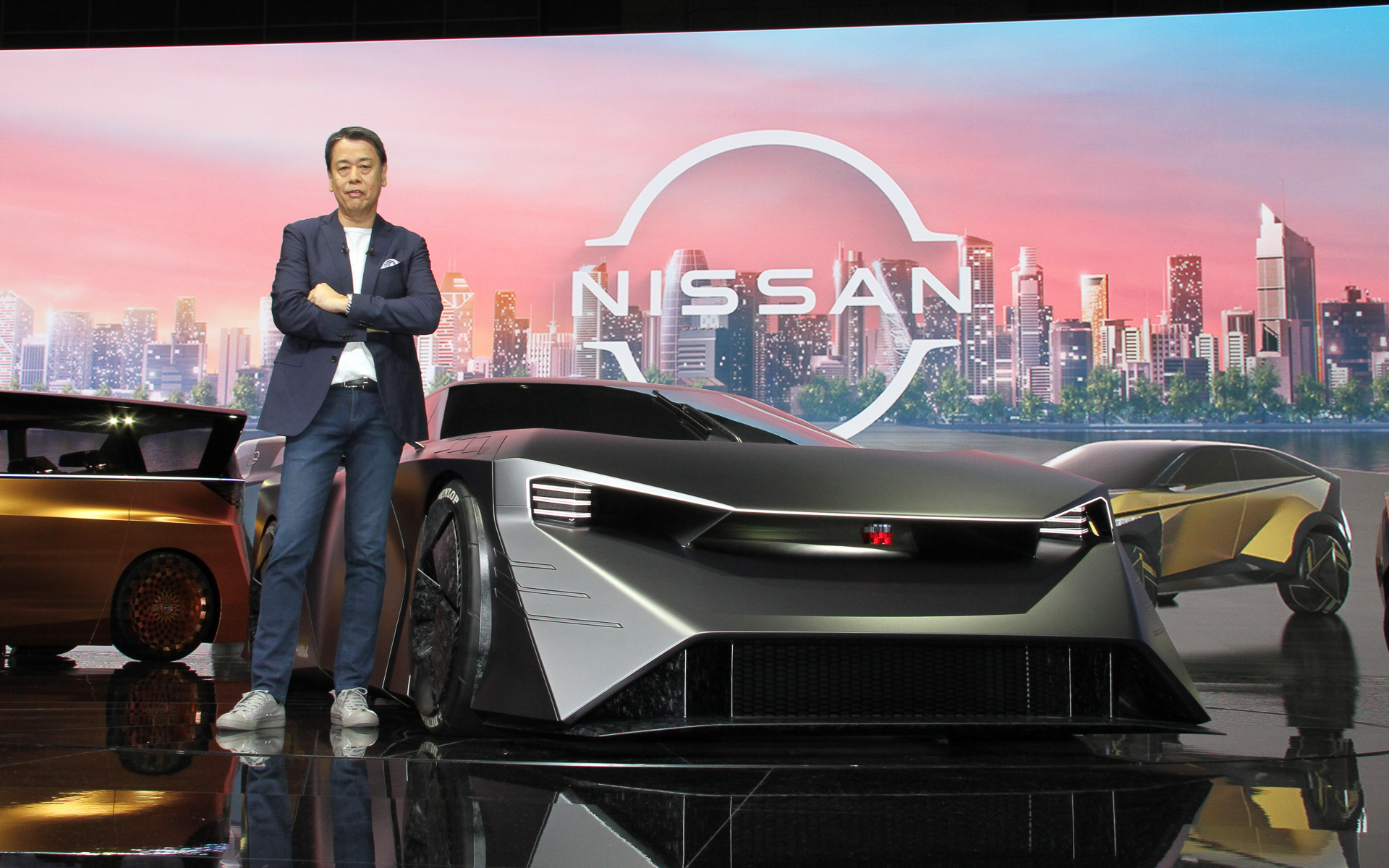 プレスカンファレンスで「ハイパーフォース」を発表