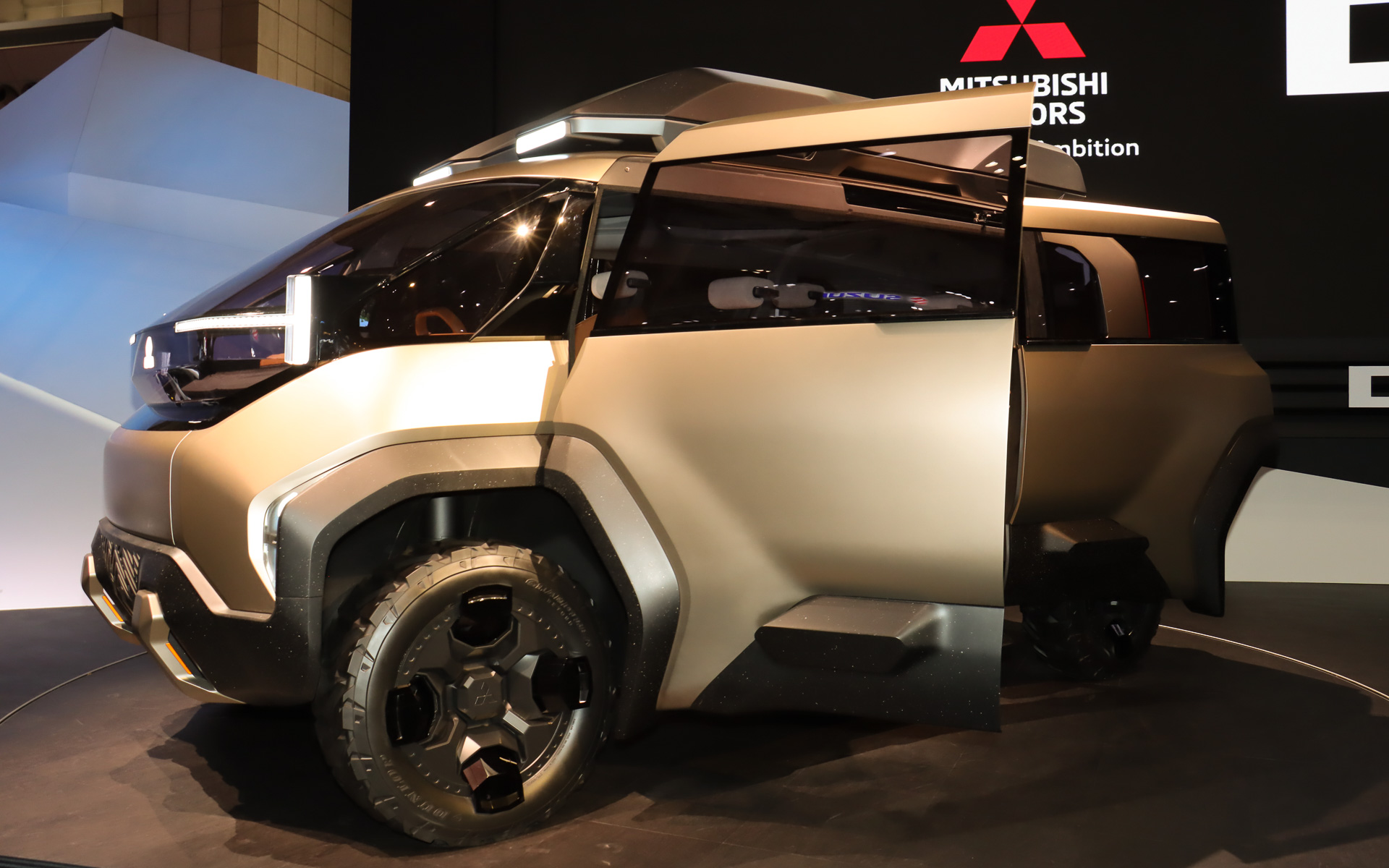 「D：X コンセプト」