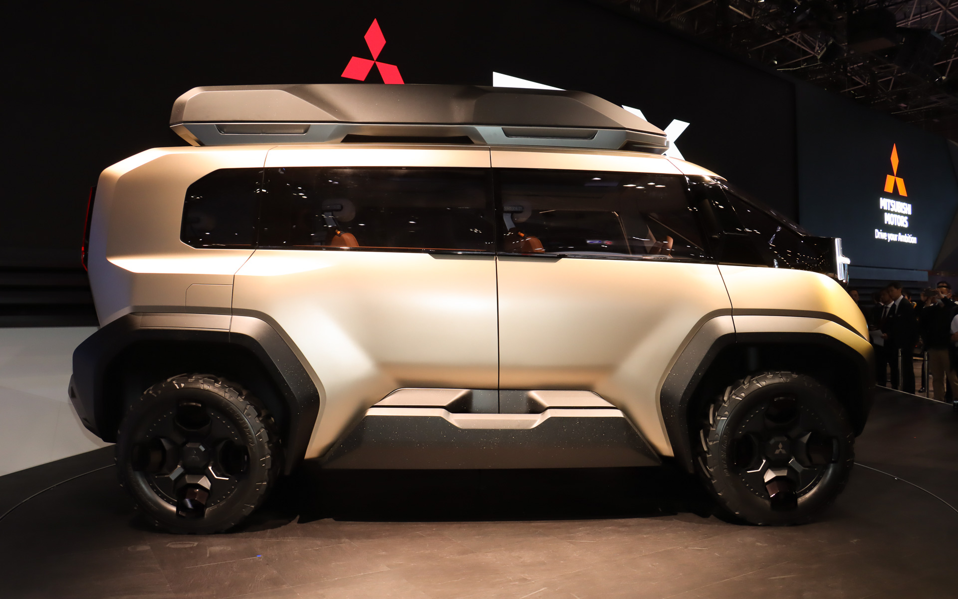 「D：X コンセプト」