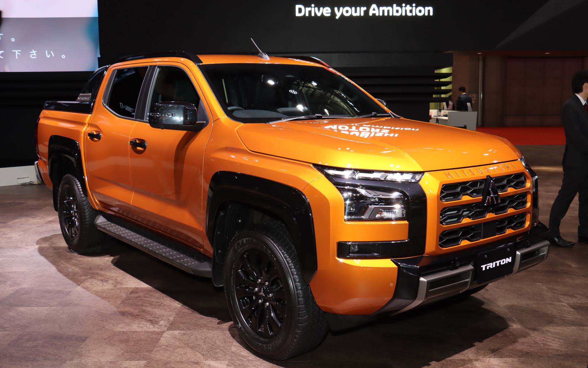 「トライトン プロトタイプ」