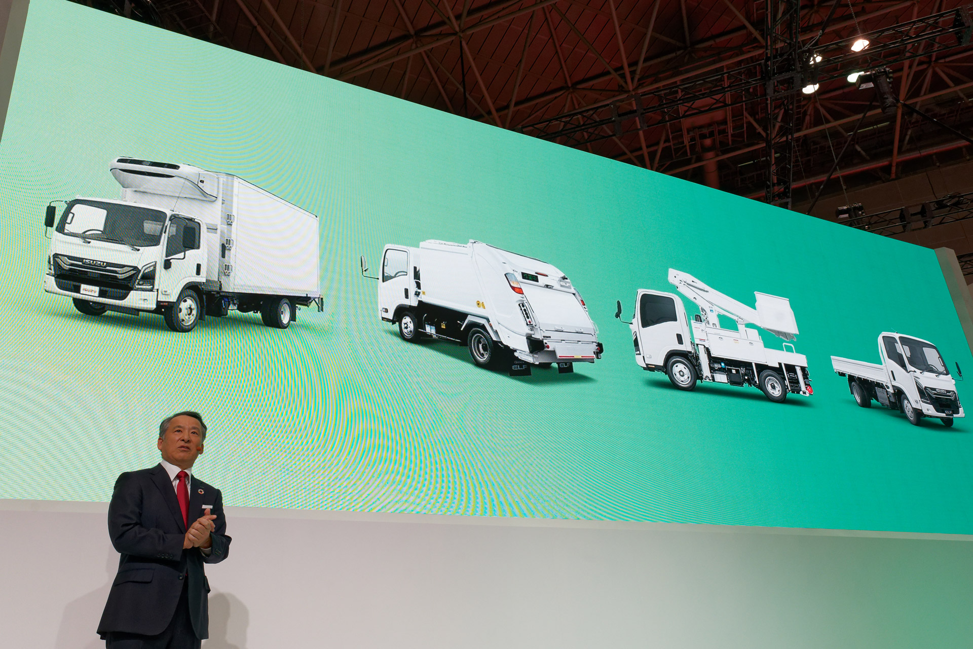 シャーシを共通プラットフォームとして多彩な車種に展開