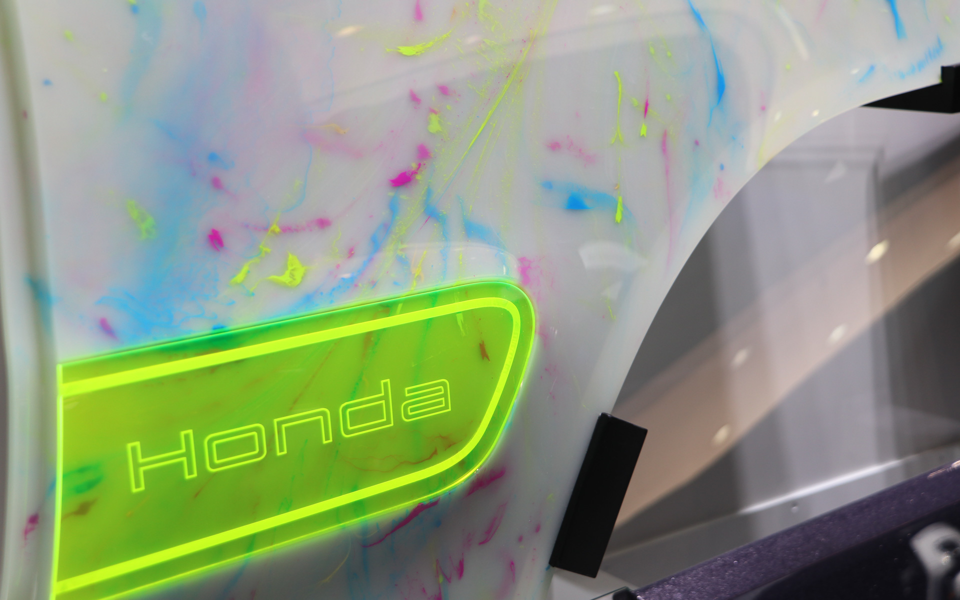 明るい色も暗い色も自由自在に作れる