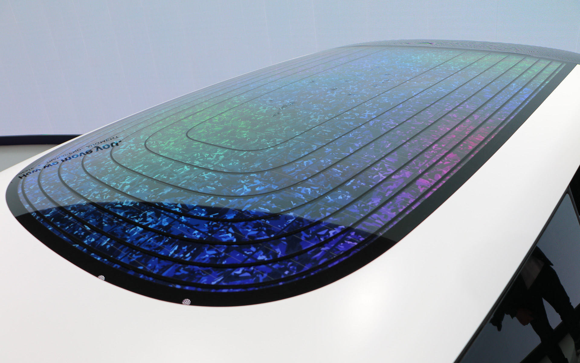 ルーフにもきれいなグラデーションが描かれる