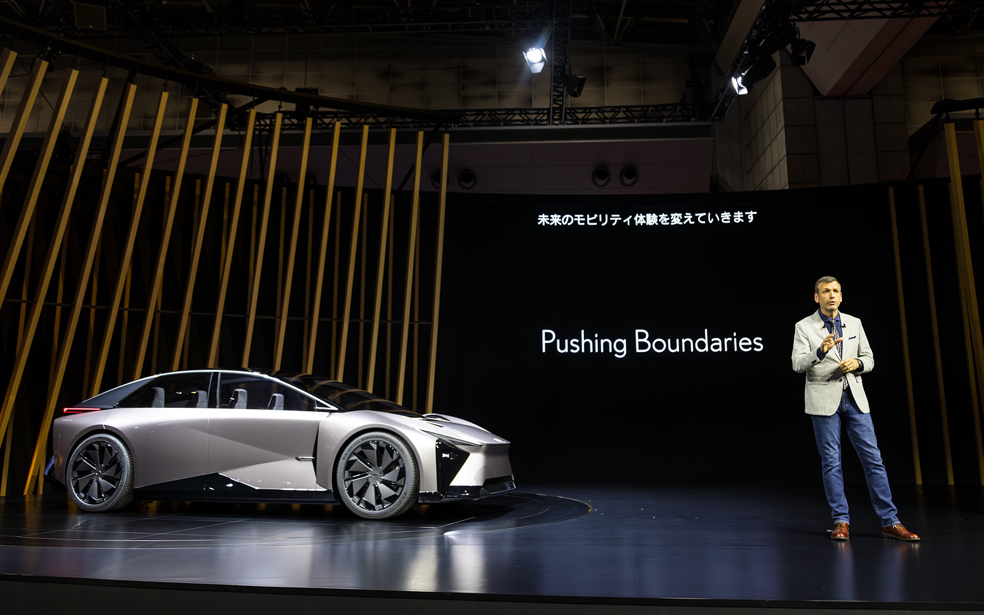 新しいソフトウェアプラットフォームとなるアリーンOSを搭載