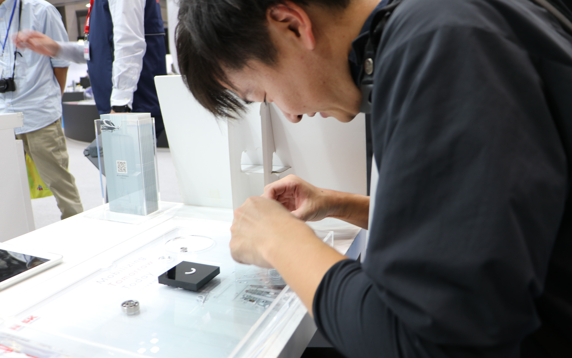 最初はノーヒントで、ギブアップするとヒントを教えてくれる。完成品はキーホルダーとして持ち帰れる