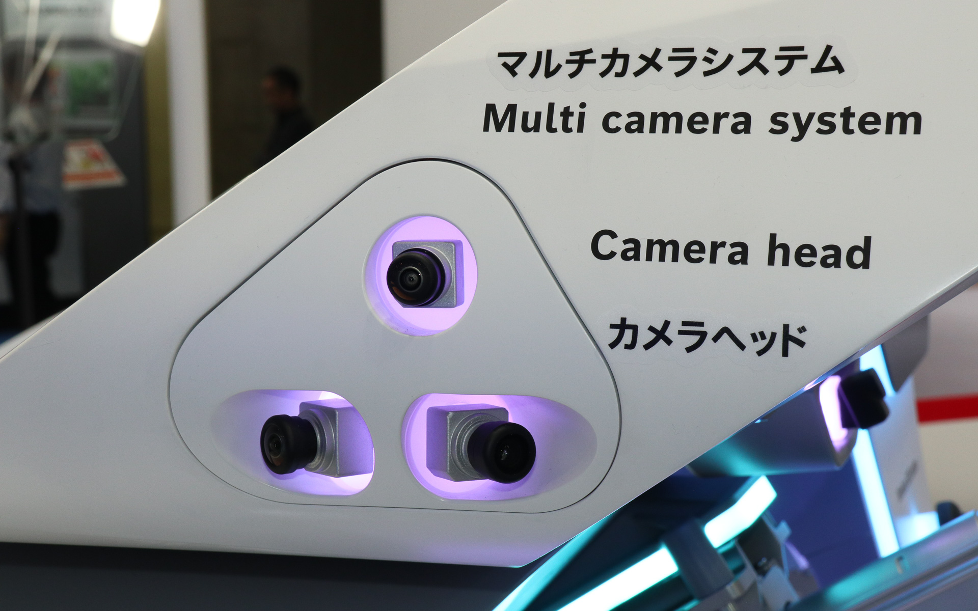 展示カーにはボッシュが手がけるさまざまな自動車向け製品が装着される