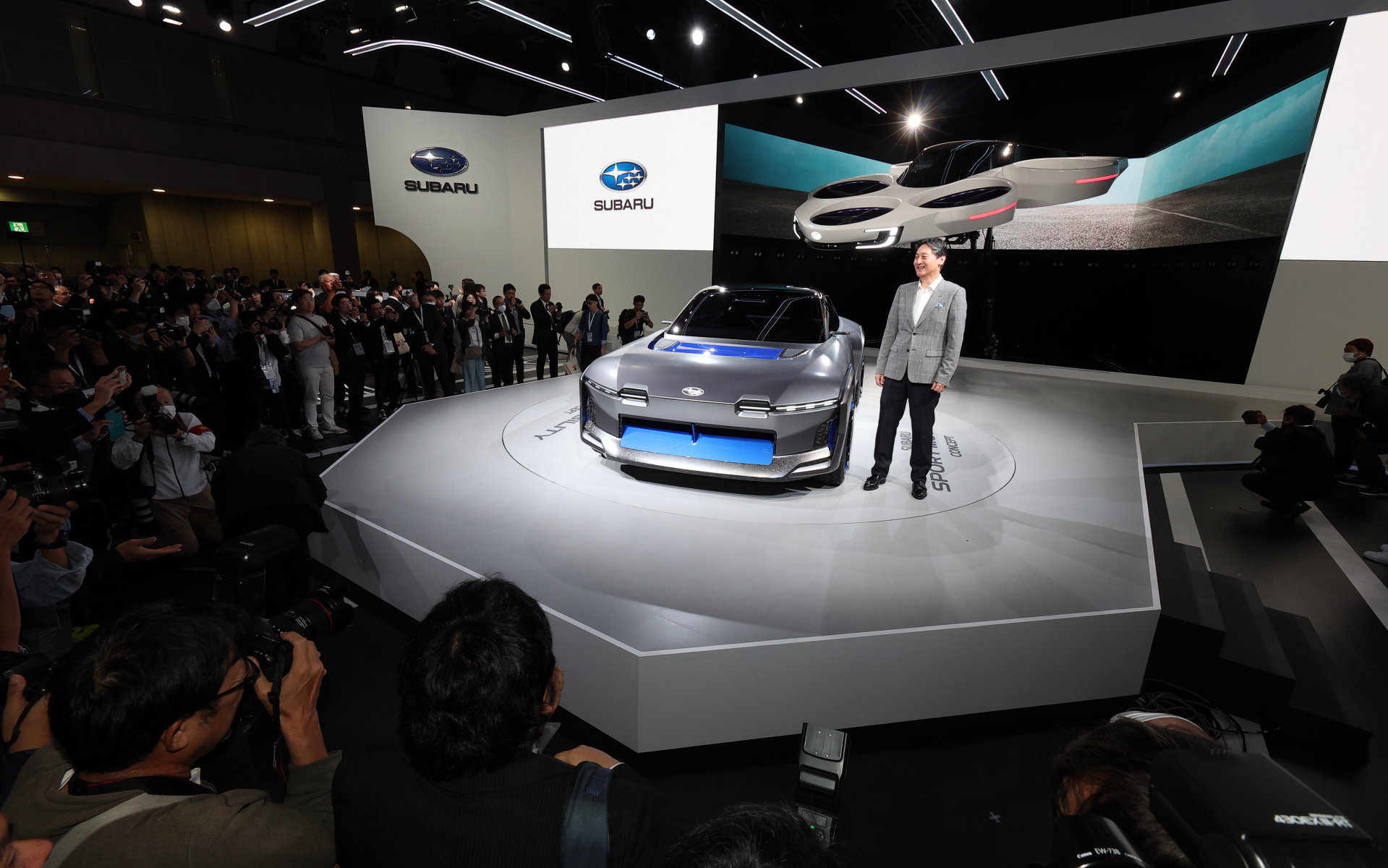 ジャパンモビリティショー2023のスバルブース