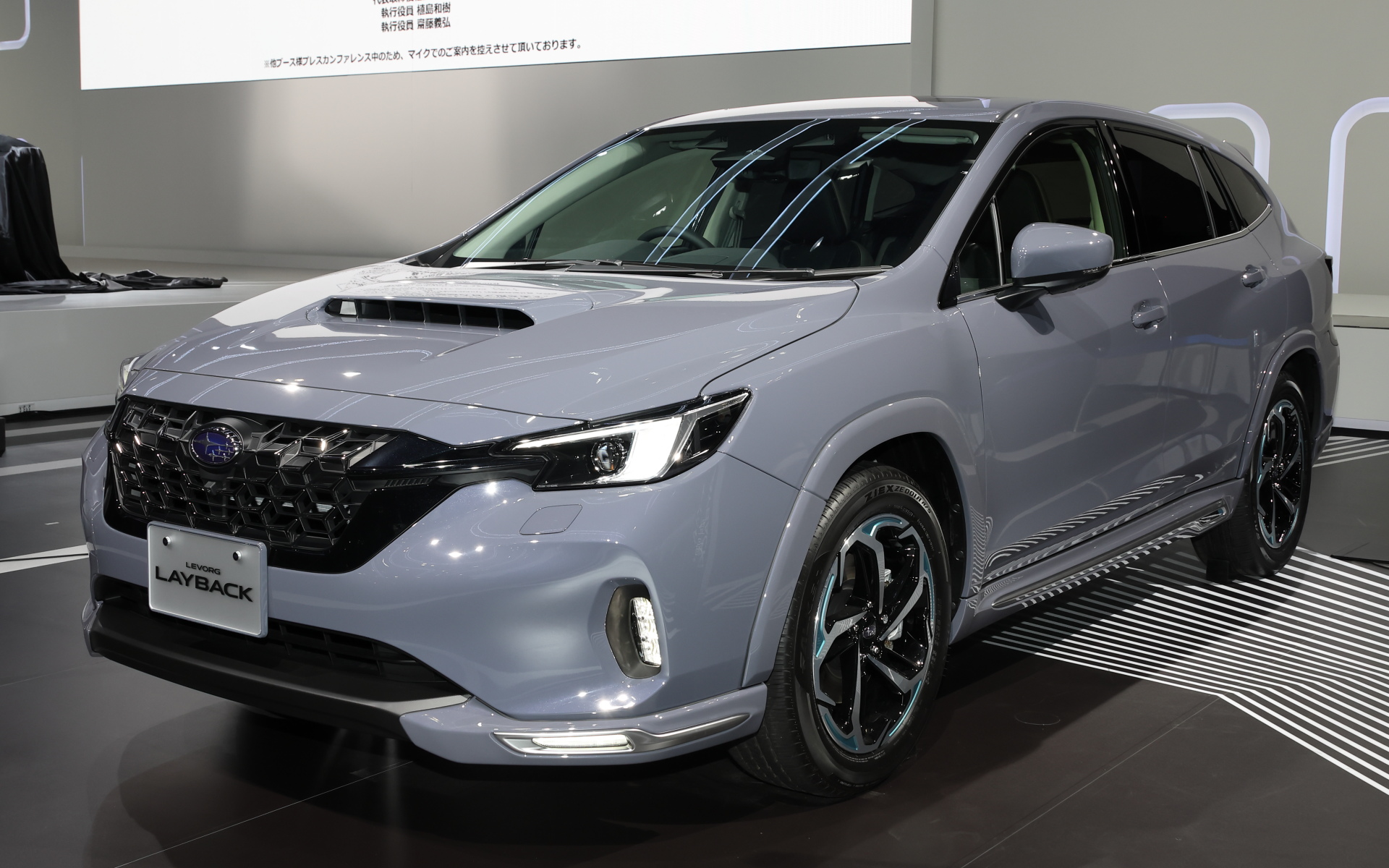 レヴォーグ レイバック「Limited EX」純正アクセサリー装着車 市販モデル