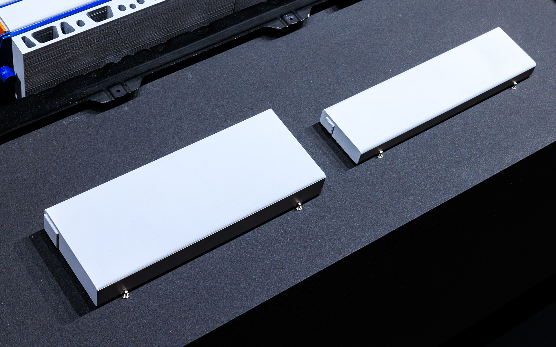 高さが異なる2タイプが用意され、車種によって選択することを想定