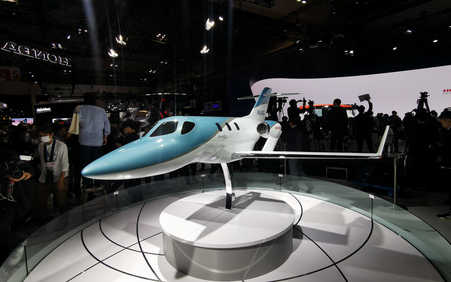 新型ビジネスジェット機「Honda Jet EliteII」の4分の1サイズ エクステリアモックアップ