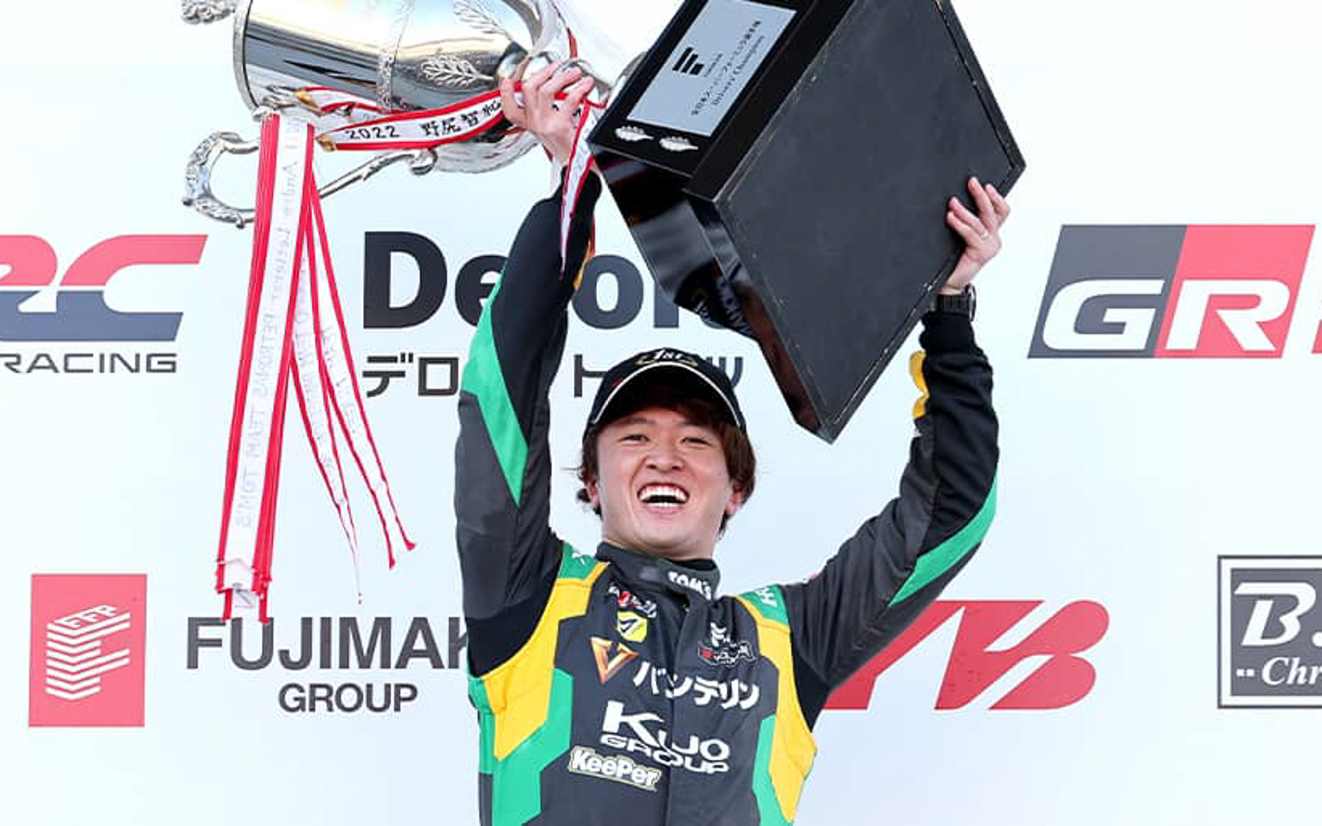 2023年のシリーズチャンピオンを獲得した宮田莉朋選手