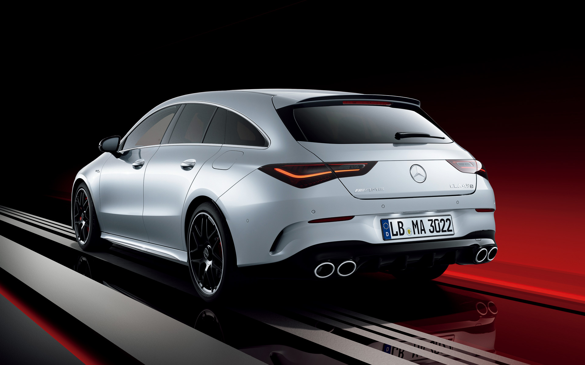 メルセデスAMG CLA 45 S 4MATIC＋	シューティングブレーク