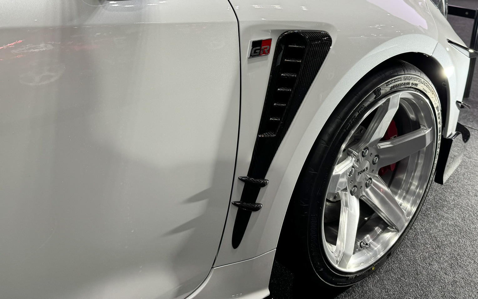 サイドエアアウトレット