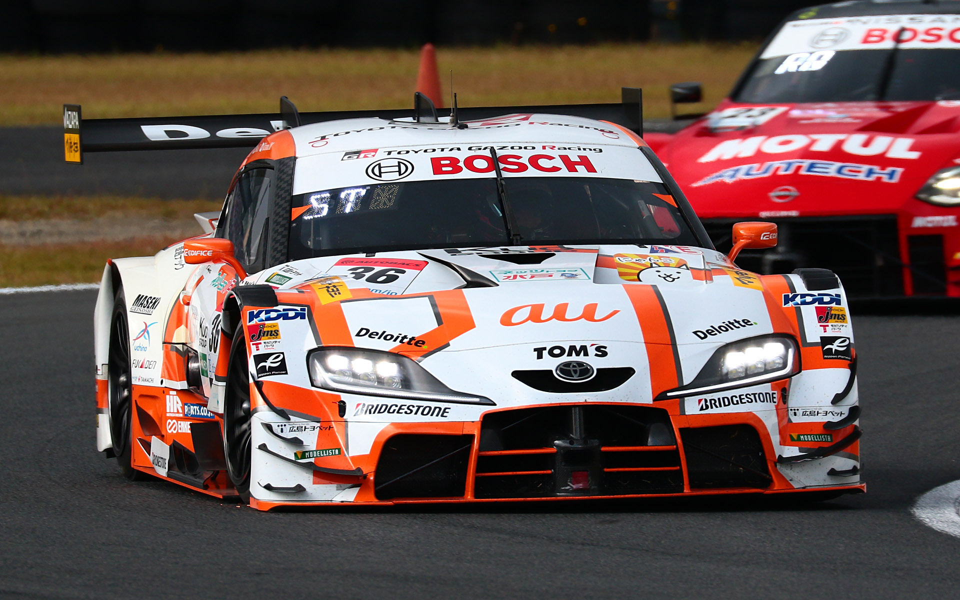 優勝し、シリーズチャンピオンを獲得した36号車 au TOM'S GR Supra（坪井翔/宮田莉朋）