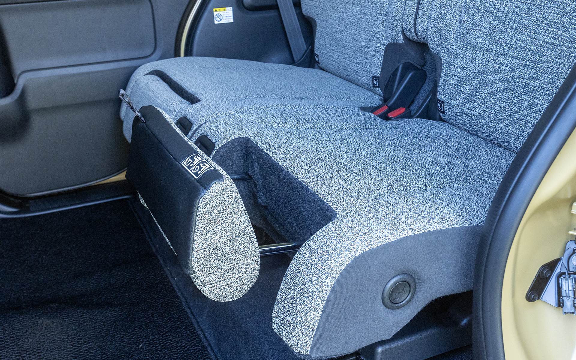 引き出すことで大きな荷物にも対応