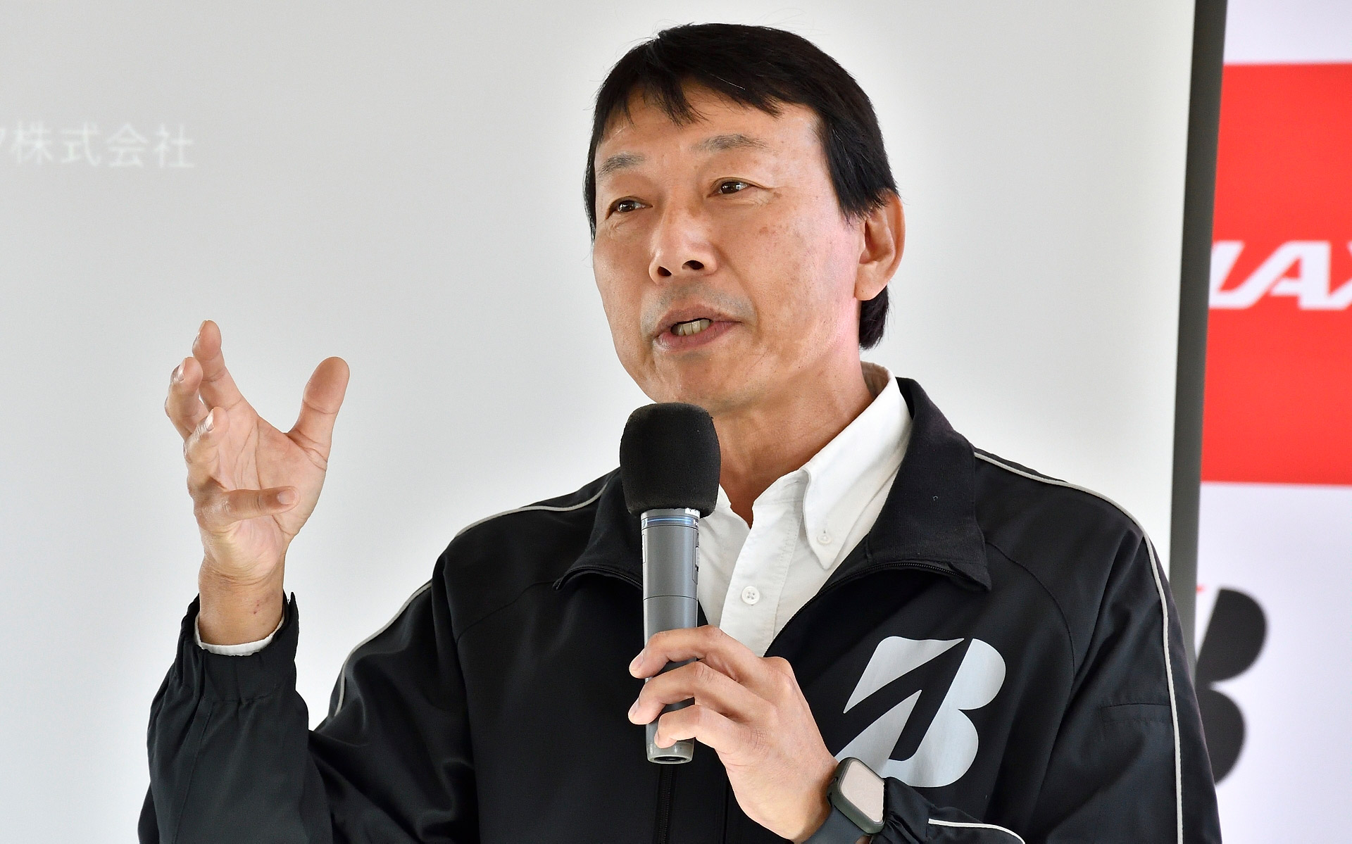 S23はサーキットでの走行性能が高い一方で「一般道でも優しく受け止めてくれるタイヤになっている」と語ったブリヂストンモーターサイクルタイヤ株式会社 代表取締役社長の佐藤潤氏