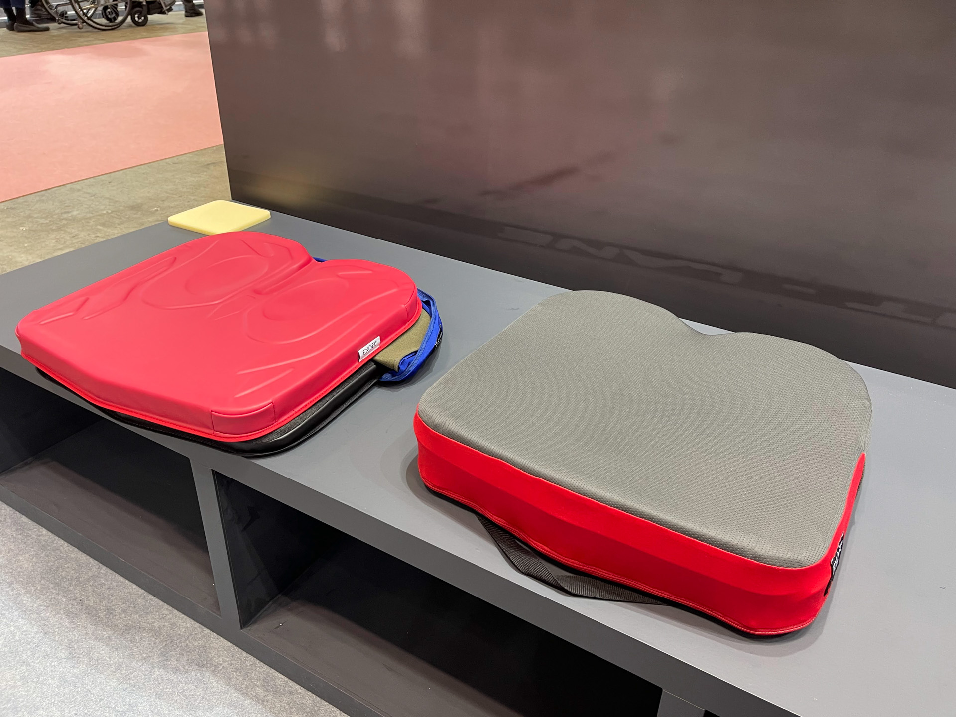 車いす用クッション「EXGEL OWL ACTIVE」