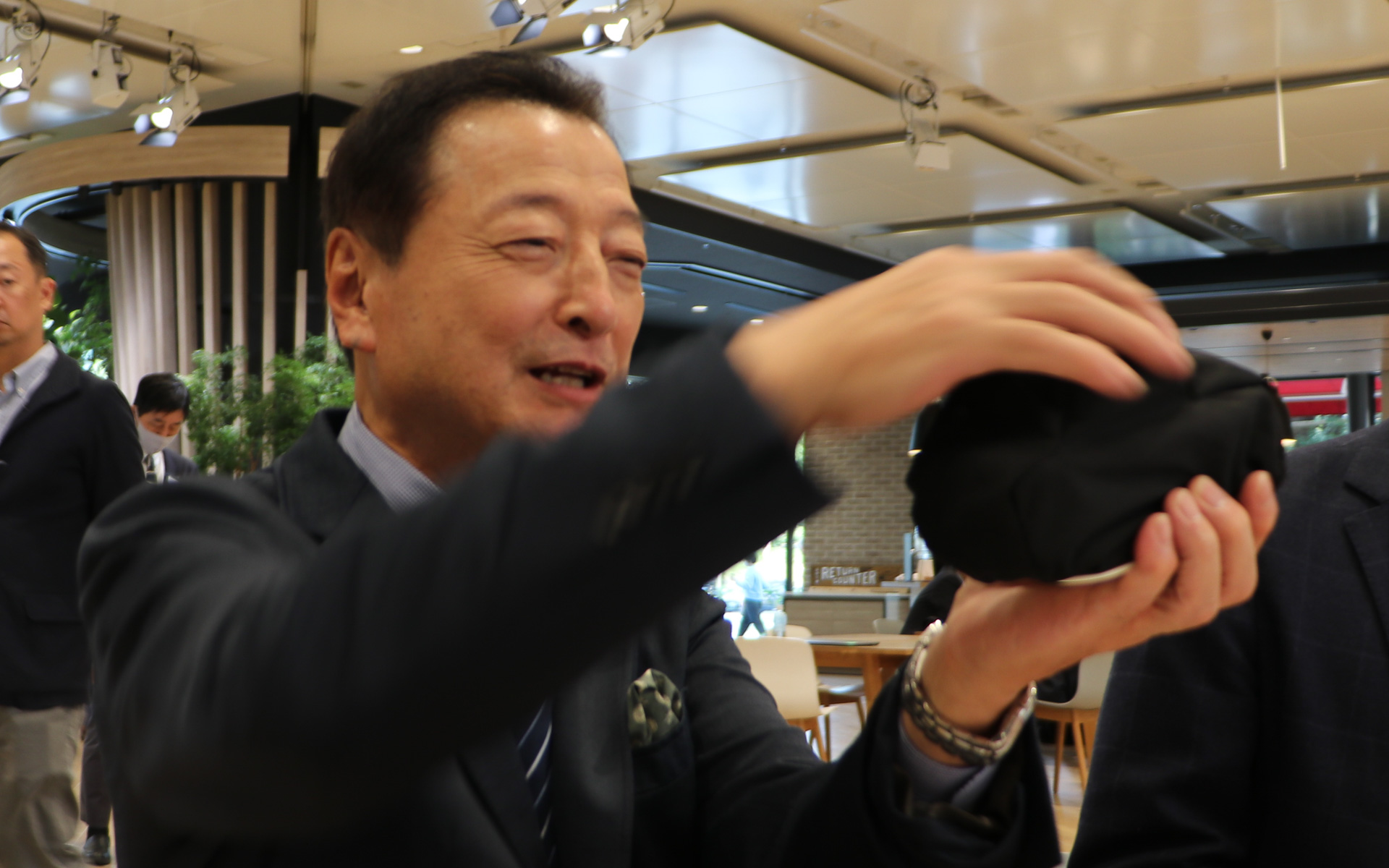 当時タカラトミーアーツの開発担当だった神田修一氏。2023年3月で定年を迎え、現在はトイハウス株式会社で執行役員を務めるかたわら再び開発にも携わっている