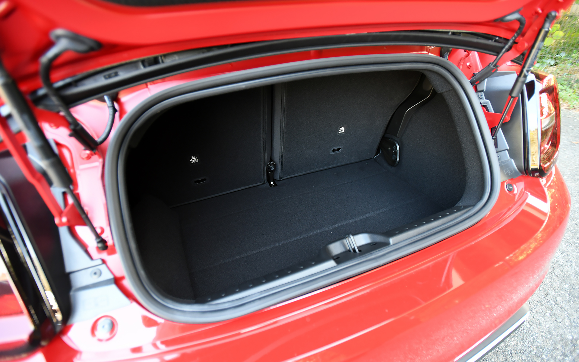 ラゲッジ容量はきちんと確保