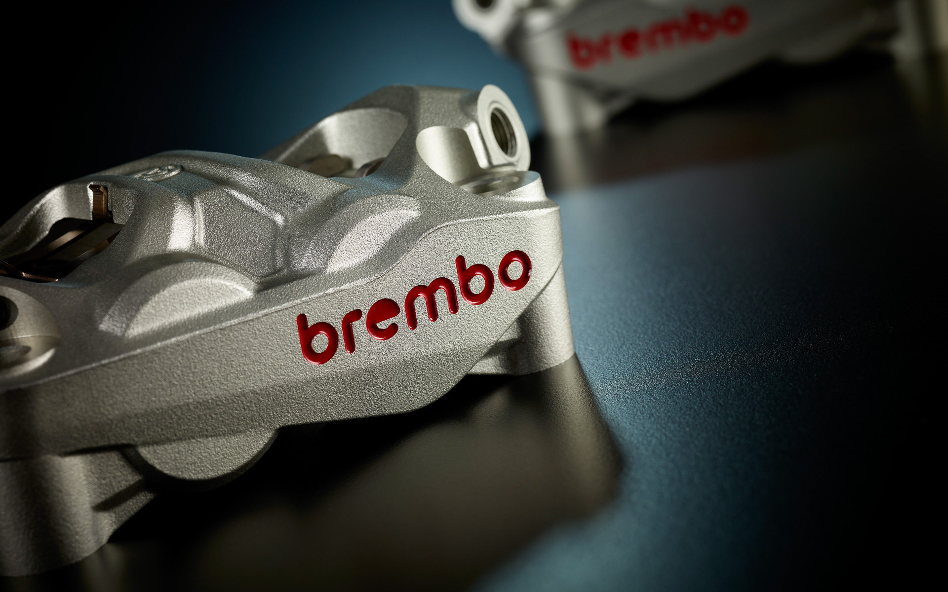 ブレンボの左右非対称の新型キャリパー「HYPURE（ハイピュア）」